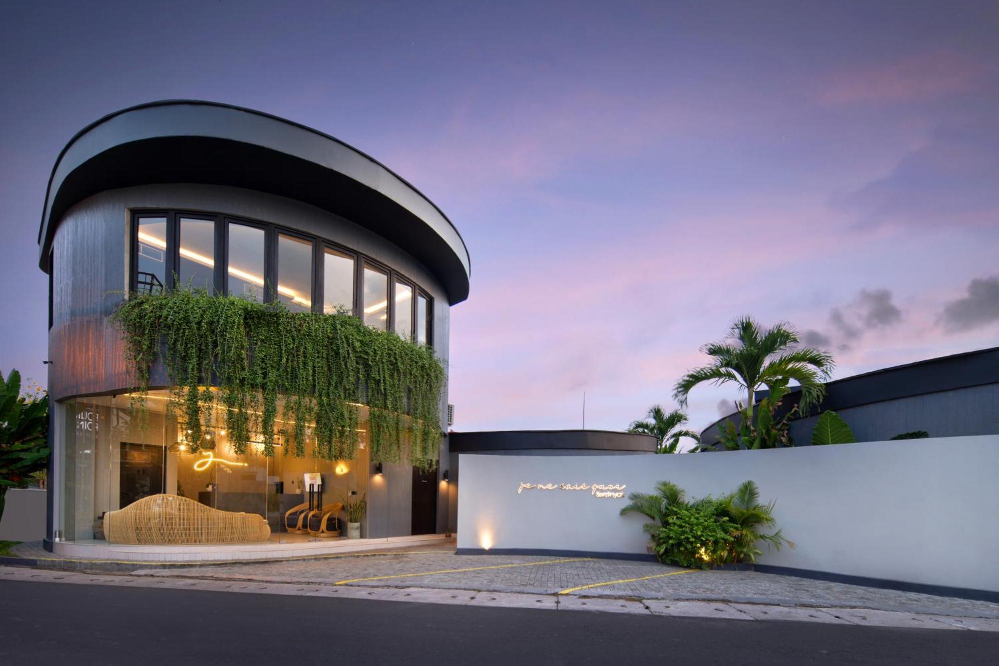 Je Ne Sais Quoi Seminyak Villa Exterior photo